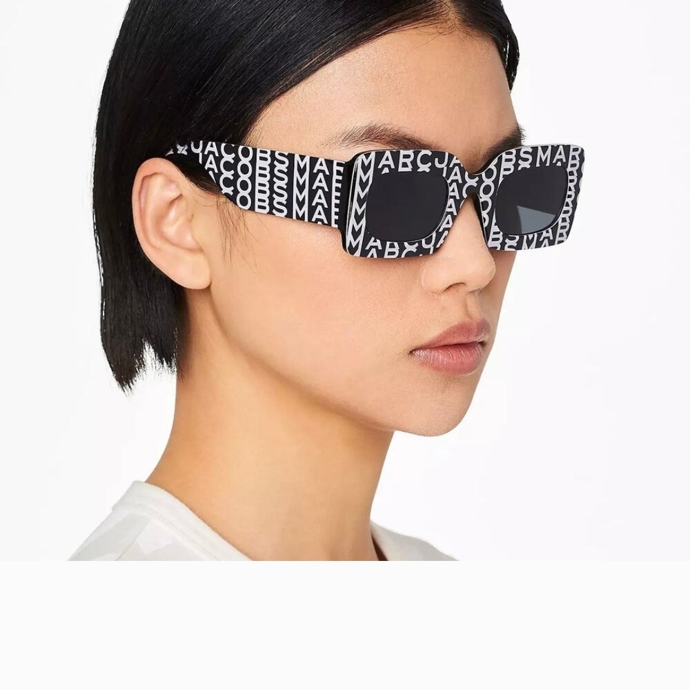 NWT Marc Jacobs Monochrome Logo Sunglasses